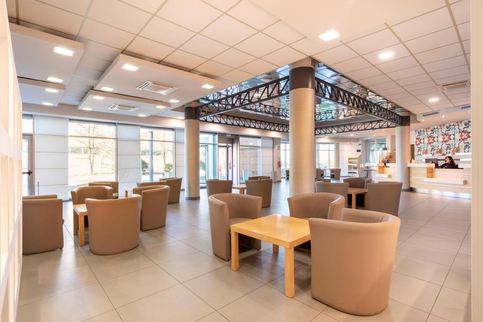 B&B Hotel Cherasco Langhe Екстер'єр фото